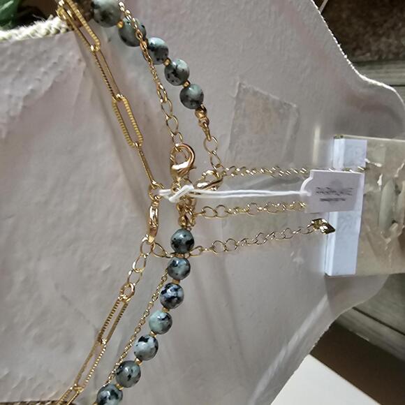 Everest Necklace - Picture 5 of 12